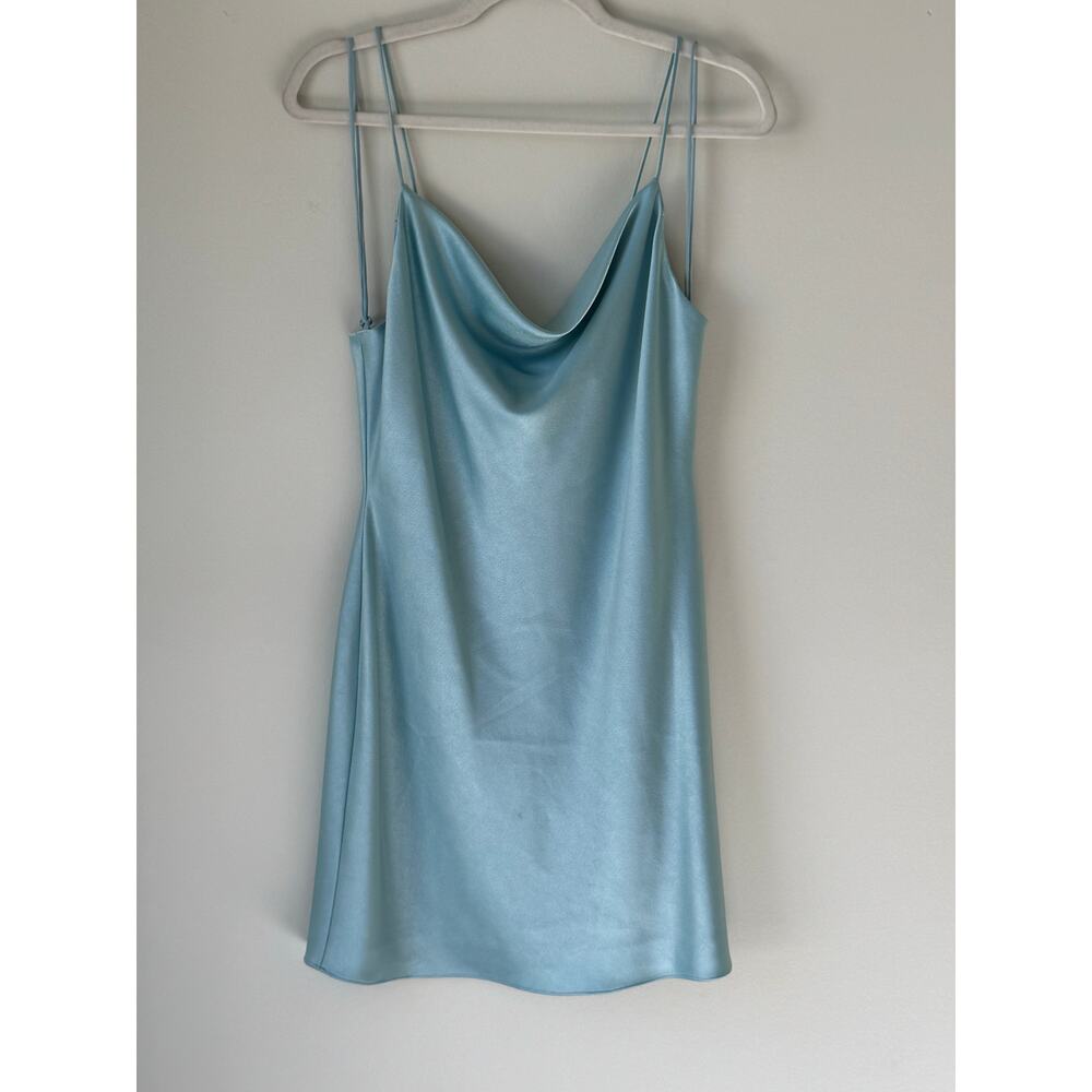NWT Alice & Olivia Size 8 Pale Blue Silk Mini Cocktail Going Out Dress w Drape